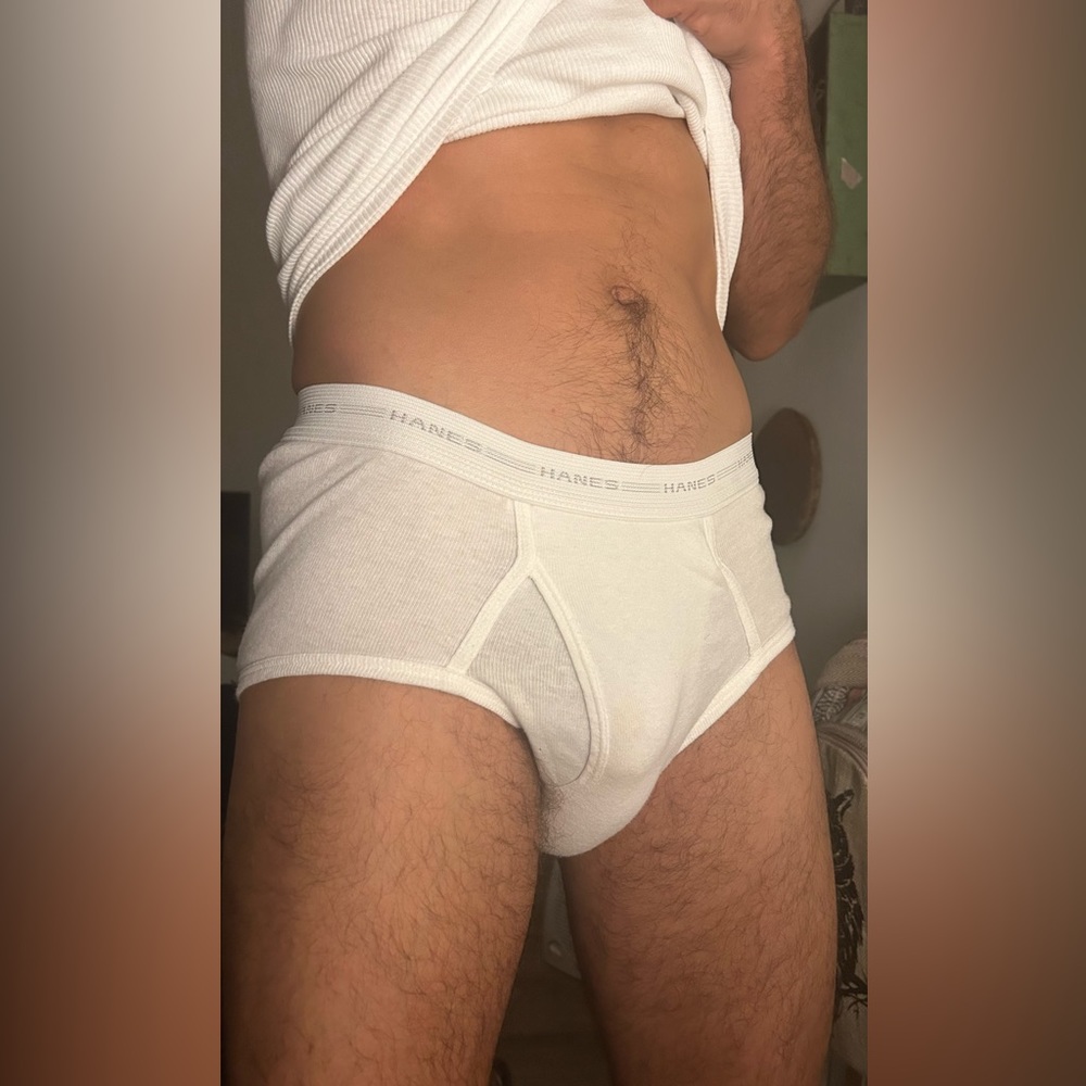 Vintage 1990s Hanes briefs. Size 30